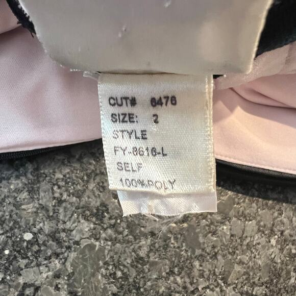 Vintage Tadashi Shoji Sleeveless Tiered Lace & Tulle Gown Whimsical Goth Black - Picture 10 of 10